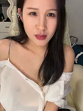 美女littlesluttycat在线直播