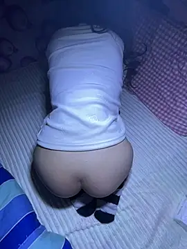 美女iu_uzZ在线直播