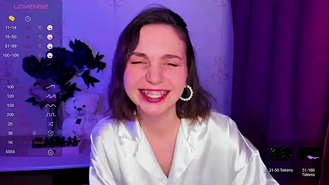 KindHazelHere_ webcam