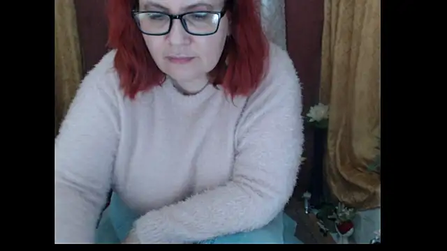 PlayfullMature webcam