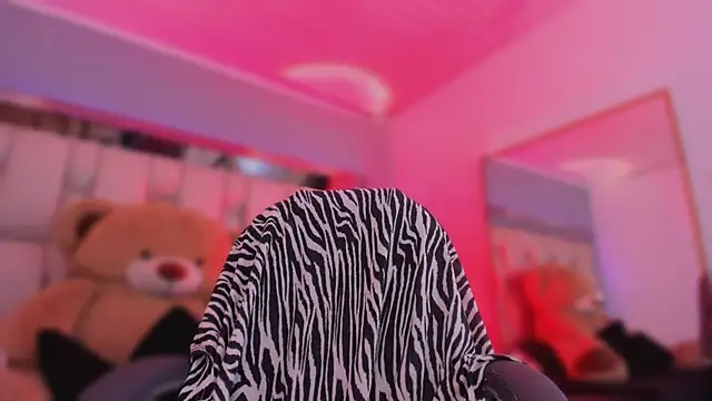 revenmiller_ - Revenmiller_'s free webcam - UK Sex Cams