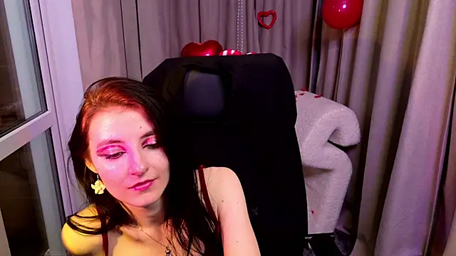 NicoleLuxe webcam
