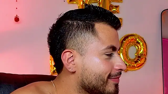 Juan_Castano Live Webcam on Stripchat