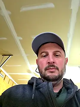 mrmechanic38 (Ask my age) - Help me stroke it