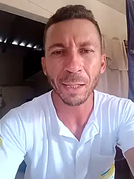 robertoluiz84 (Ask my age) - Não para de bate goza gostoso