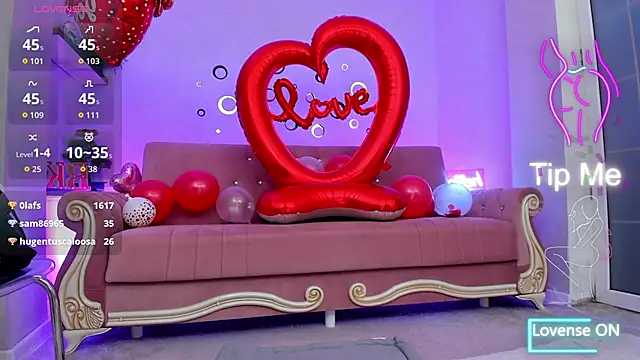 BelovedKhlloee webcam