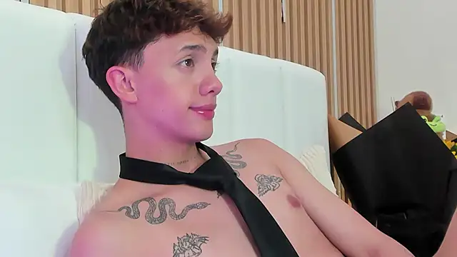 tomy_rox (M young) - spankd ass super hard x13