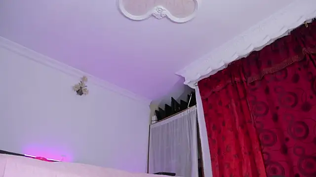 sexy-luna-star-ts webcam