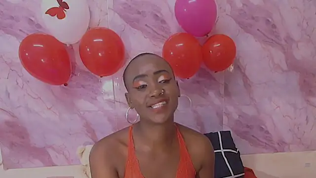 EbonyOlive69 webcam