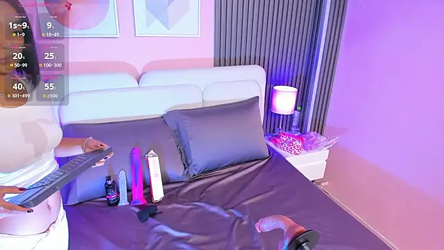 Clawdeen__wolf webcam