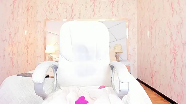 Emily_Whinfre webcam