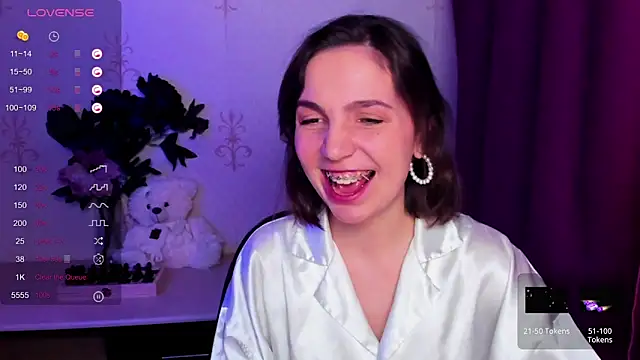 KindHazelHere_ webcam