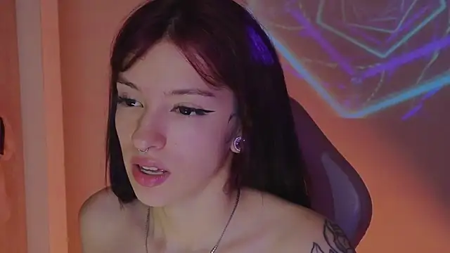 Moonlightt_21 webcam