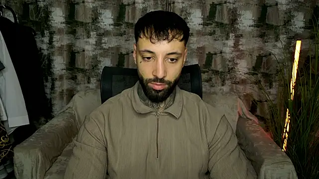 MasculineGuy99 webcam