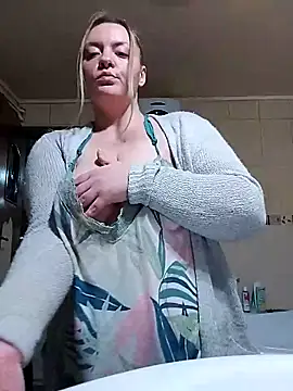 HotStepmommy4 webcam