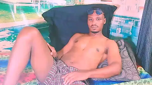 EbonyTiger69 webcam