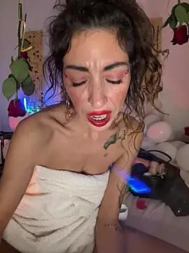 Amani_thewolf webcam