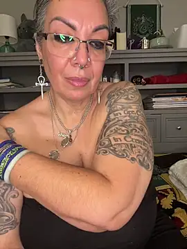 dieseldame1313 webcam