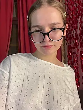 MyKittySayMeow webcam