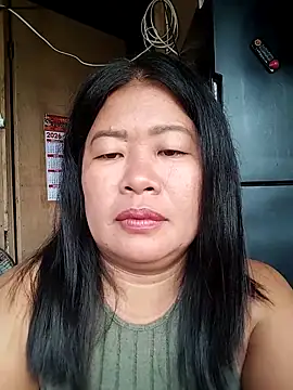 Lovelywoman43 webcam