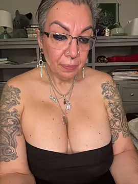 dieseldame1313 webcam