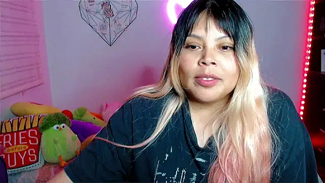 EllieMoonX webcam