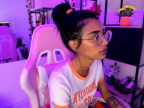 KarlaSlutSkinny__ webcam