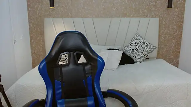 POCAHONTAS--- webcam