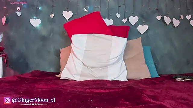 GingerMoon_ webcam