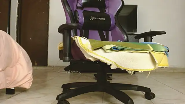 Alanni_parker webcam