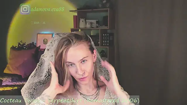 _Eva_Adama webcam