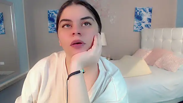 _Maddison_Ivanova_ webcam