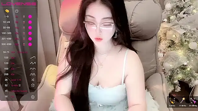 Monica-666888- webcam