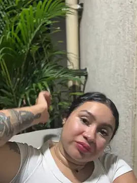 Pretty_Isadora webcam