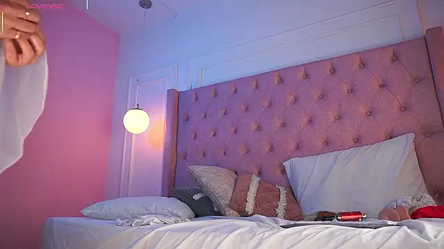 Honeyymoonn_ webcam