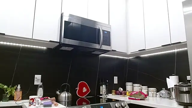 HazelSkyesChat webcam