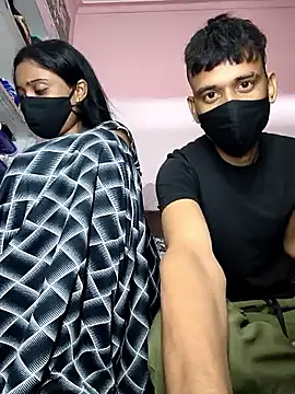 couplegk71 Live Webcam on Stripchat