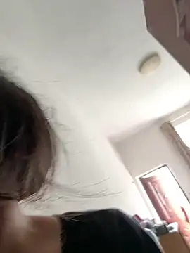 美女daaqnn在线直播