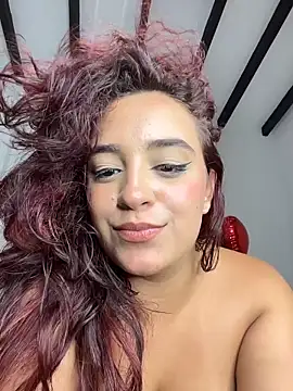 NaughtyNinnaXXX webcam