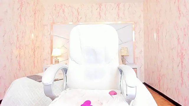 Emily_Whinfre webcam