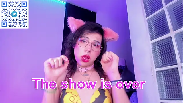 Sweet-SharoKitty webcam