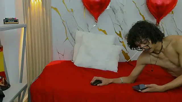 KittyStarmorbid webcam