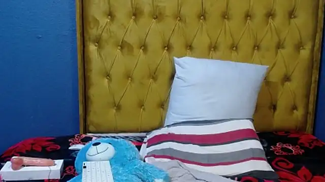 xxxMysterious_Miss webcam