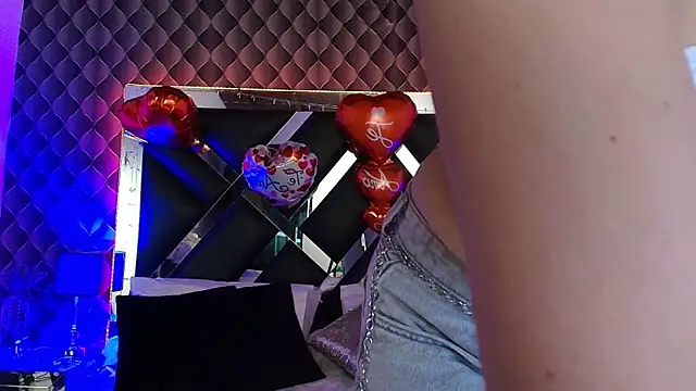 victoriaa_lee_ webcam