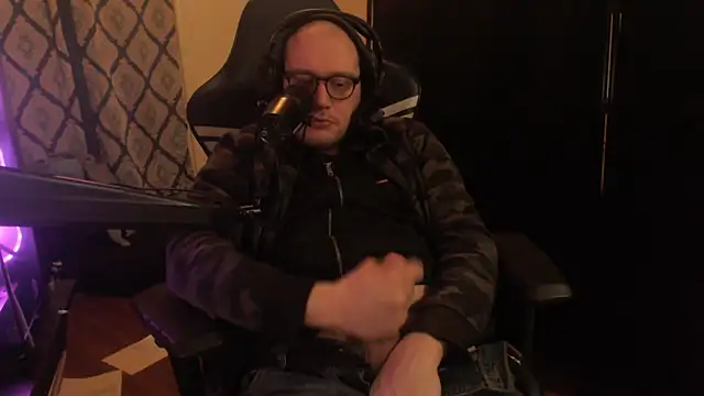 chicostick413 webcam