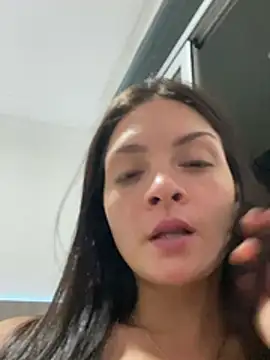 danielaeliana xxx live show