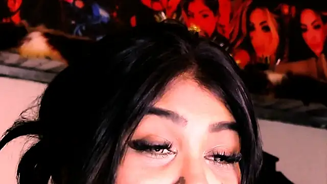 indian_dreamgirl webcam