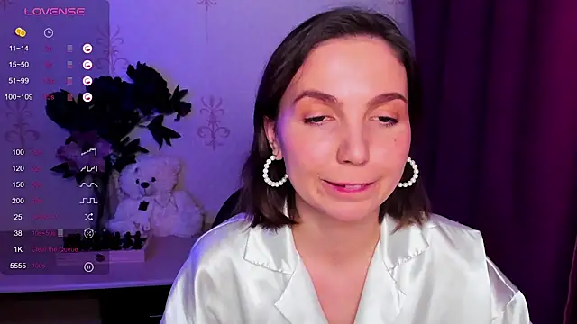 KindHazelHere_ webcam