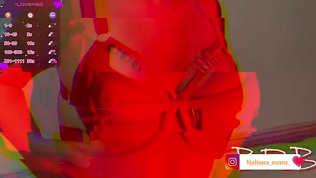 NahiaraEvans_ webcam