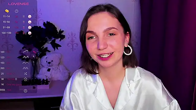 KindHazelHere_ webcam